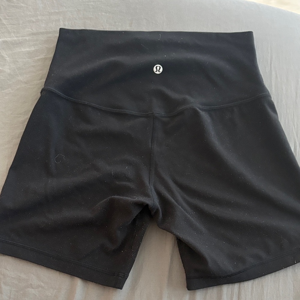 lululemon athletica Women's Black High-Waisted Shorts 4inch size 6